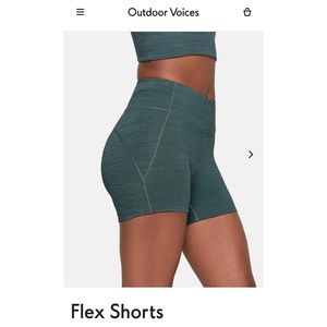 Outdoor Voices flex shorts size large